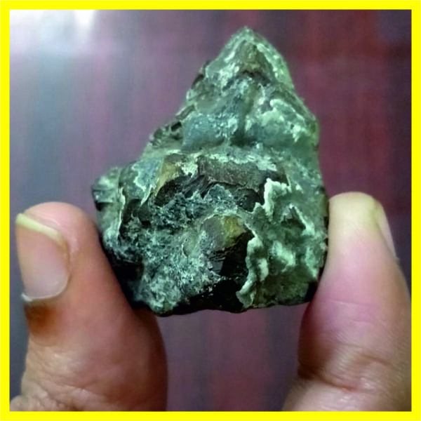 S9039-32-02 - Aadhyathmik Swarnamukhi Ambika Devi Natural for Panchayatan Puja 1.5inch 30grams