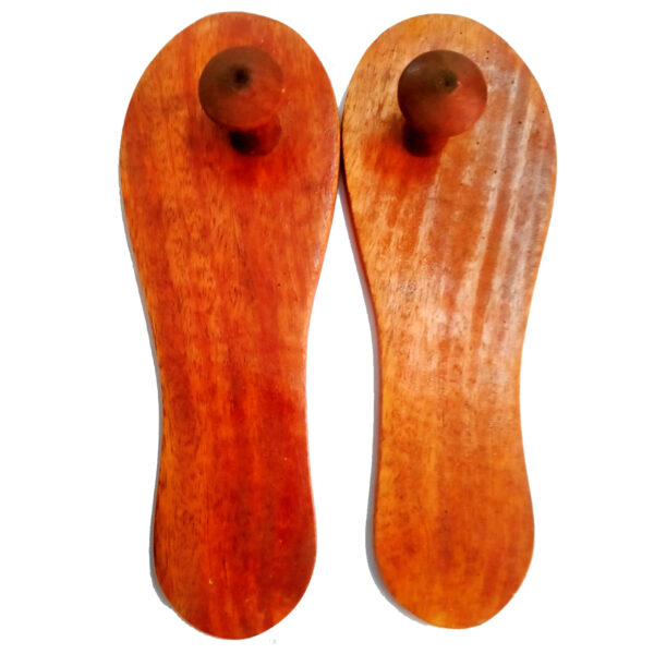 S9033-09 - Aadhyathmik Paramacharya Pavithra Padukas Wood 10inches 240Grams - Image 4