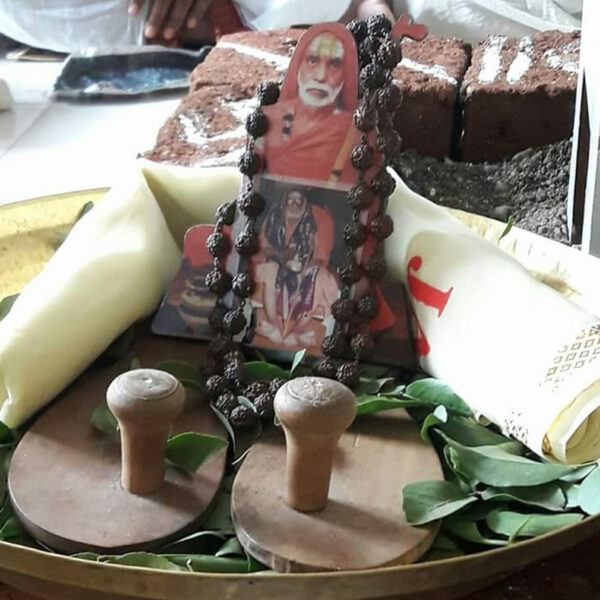S9033-09 - Aadhyathmik Paramacharya Pavithra Padukas Wood 10inches 240Grams