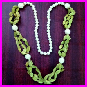 S9092-57 - Aadhyathmik Yelakkai Mala Sri Maha Vishnu & Sri Maha Lakshmi's Beloved Mala