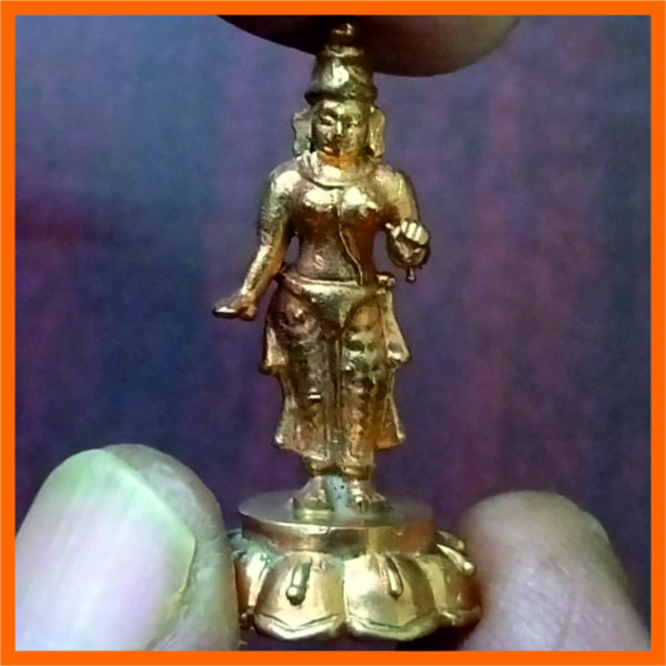 5LI4 - Aadhyathmik Sivagami Devi Panchaloha Vigraha Aimpon Panchalogam Panchdathu 1.25inch 7grams